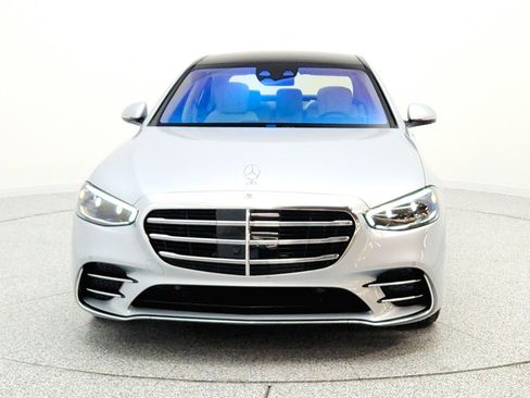 Certified 2022 Mercedes-Benz S 500 4MATIC image 2