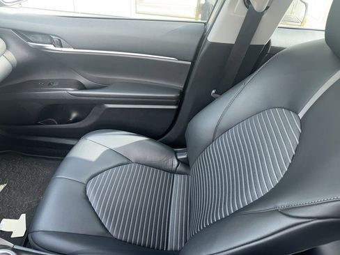 Used 2023 Toyota Camry SE w/ Convenience Package image 29