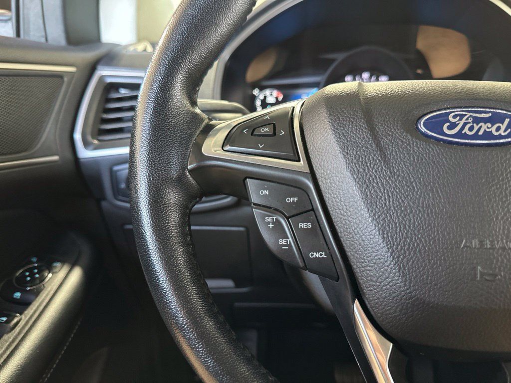 Used 2023 Ford Edge SEL AWD/4WD image 42