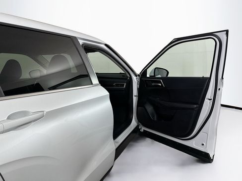 Used 2024 Mitsubishi Outlander SE AWD/4WD image 33