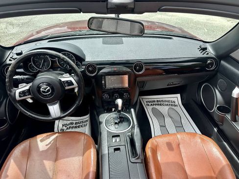 Used 2008 MAZDA MX-5 Miata Grand Touring RWD image 18