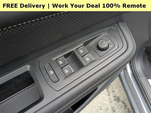 New 2025 Volkswagen Atlas SEL image 11