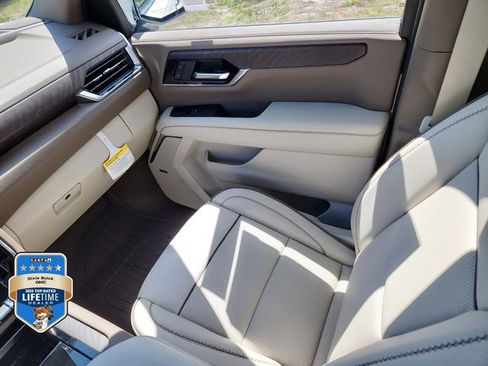 New 2026 GMC Yukon Denali AWD/4WD image 17