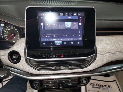 Used 2022 Jeep Compass Latitude w/ Convenience Group image 24