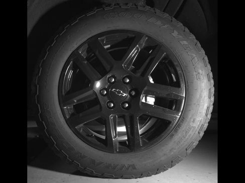 Used 2025 Chevrolet Silverado 1500 RST w/ Convenience Package II AWD/4WD image 14