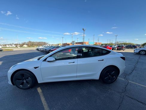 Used 2023 Tesla Model 3 Standard Range image 6