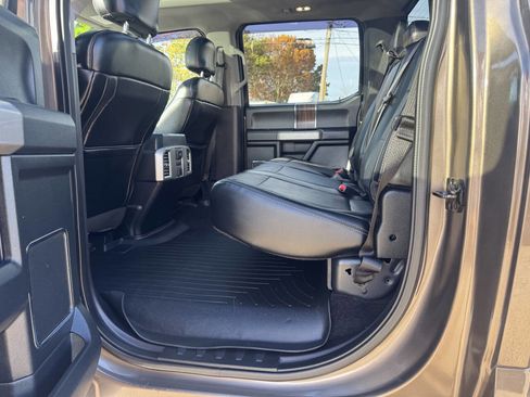 Used 2015 Ford F150 Lariat w/ Equipment Group 502A Luxury image 33