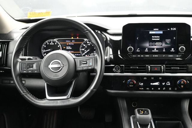 Used 2024 Nissan Pathfinder SV FWD image 6