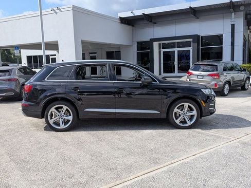 Used 2019 Audi Q7 3.0T Prestige AWD/4WD image 4