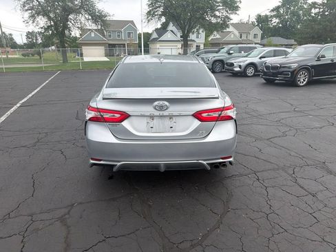 Used 2020 Toyota Camry SE AWD/4WD image 7