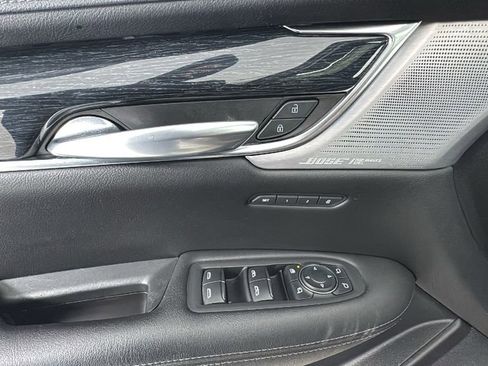 Used 2022 Cadillac XT5 Premium Luxury w/ LPO, Floor Liner Package AWD/4WD image 20