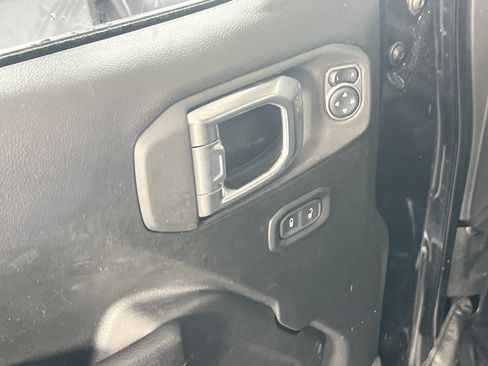 Used 2023 Jeep Wrangler Sport AWD/4WD image 17