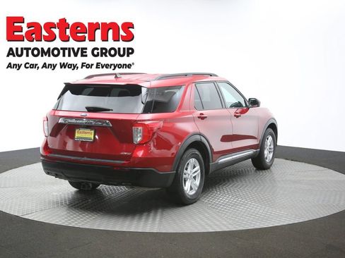 Used 2021 Ford Explorer XLT image 40