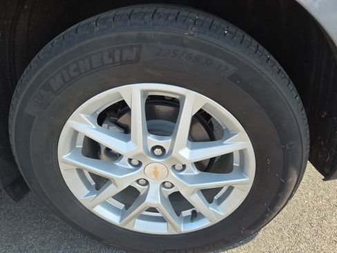 Used 2023 Chevrolet Equinox LT image 29