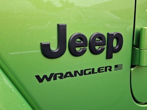 Certified 2026 Jeep Wrangler Unlimited Sahara w/ Safety Group AWD/4WD image 29