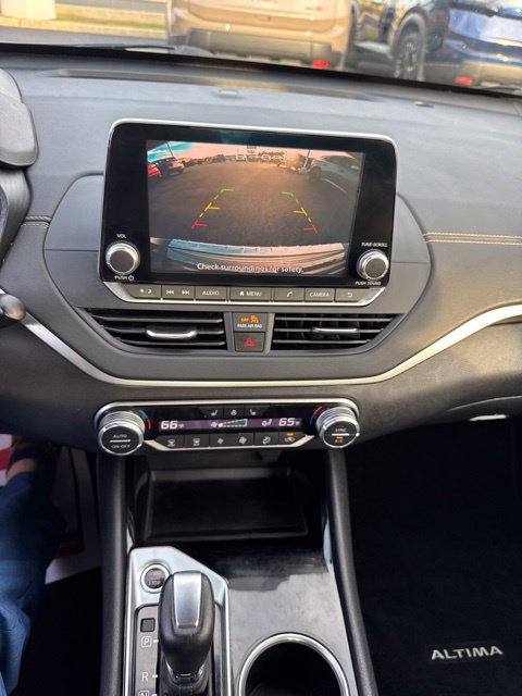 Used 2020 Nissan Altima 2.5 SV FWD image 21