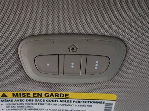 Used 2021 Chrysler Pacifica Touring-L image 27