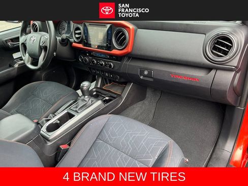 Used 2016 Toyota Tacoma TRD Off-Road AWD/4WD image 19