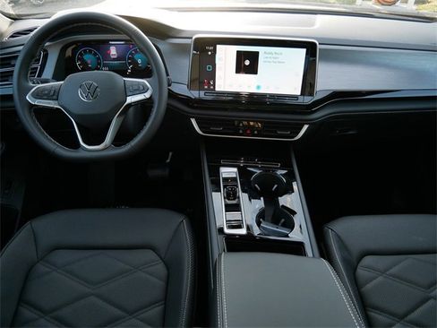 New 2026 Volkswagen Atlas Cross Sport SE image 9