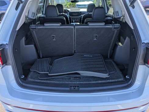 Used 2022 Volkswagen Atlas SEL Premium AWD/4WD image 34