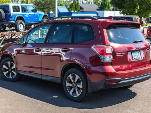 Used 2018 Subaru Forester 2.5i Premium w/ All-Weather Package AWD/4WD image 5