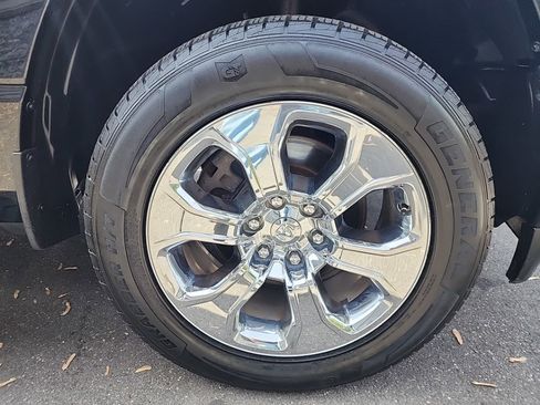 Used 2019 RAM 1500 Big Horn AWD/4WD image 14