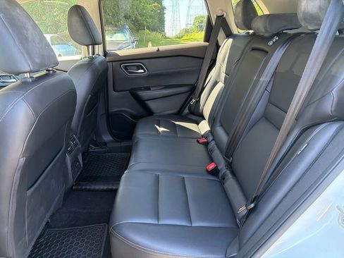 Used 2021 Nissan Rogue SL AWD/4WD image 6