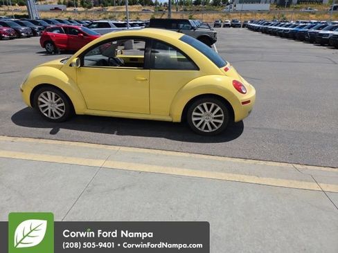 Used 2008 Volkswagen Beetle S FWD image 10