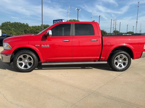 Used 2017 RAM 1500 Laramie AWD/4WD image 8