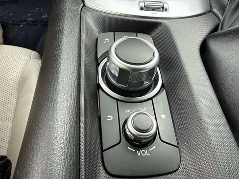 Used 2021 MAZDA MX-5 Miata RF Grand Touring RWD image 24