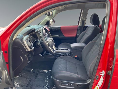 Used 2023 Toyota Tacoma SR5 image 9