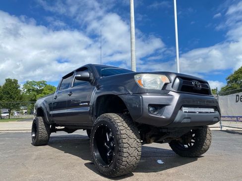 Used 2015 Toyota Tacoma 4x4 Double Cab image 31