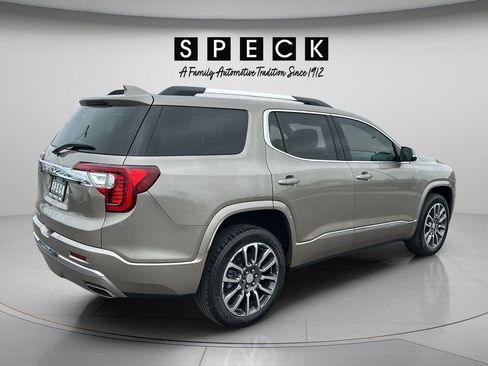 Used 2022 GMC Acadia Denali w/ Denali Technology Package FWD image 5