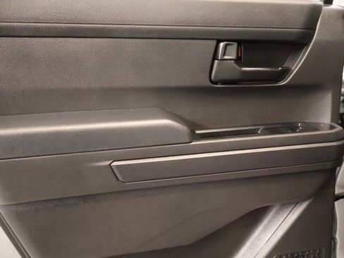 Certified 2025 Toyota Tacoma SR5 image 27