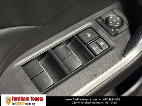 Used 2025 Toyota RAV4 XLE image 19