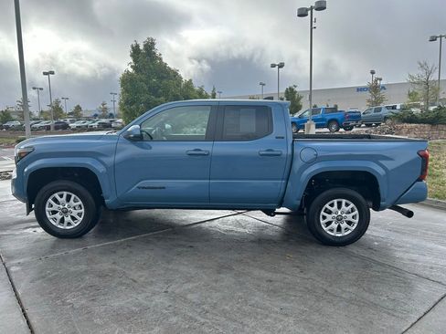 Used 2026 Toyota Tacoma SR5 AWD/4WD image 5