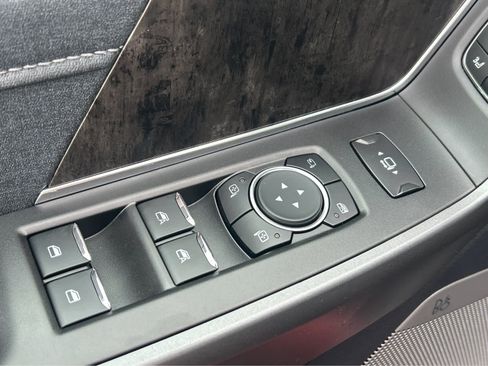 New 2025 Ford F350 Lariat w/ Lariat Ultimate Package image 19