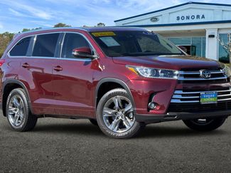 Used 2019 Toyota Highlander Limited Platinum AWD/4WD video 2