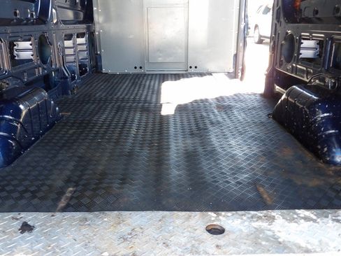 Used 2019 Ford Transit 250 148 Medium Roof RWD image 33
