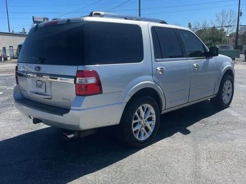 Used 2017 Ford Expedition Limited w/ Equipment Group 301A image 7