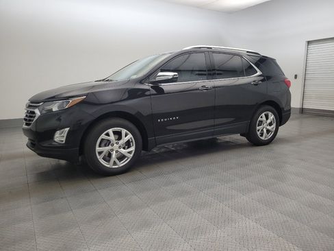 Used 2019 Chevrolet Equinox Premier image 2