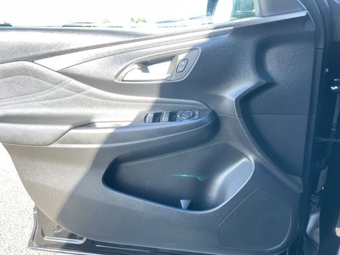 Used 2025 Buick Envista Sport Touring image 20