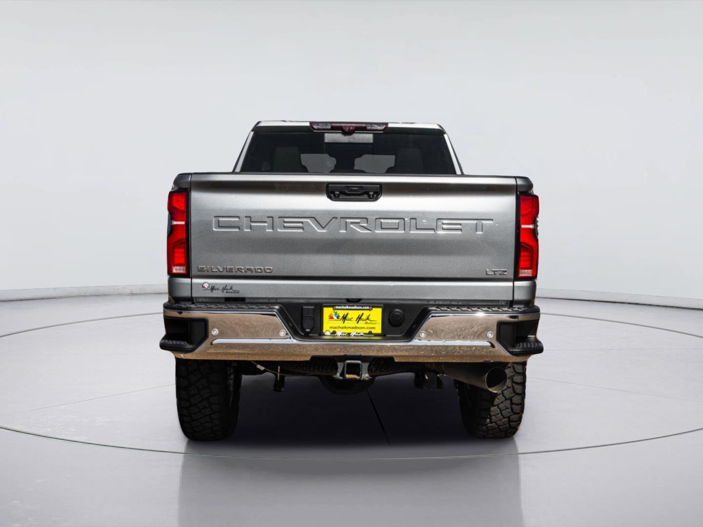 Used 2024 Chevrolet Silverado 3500 LTZ w/ LTZ Convenience Package AWD/4WD image 8