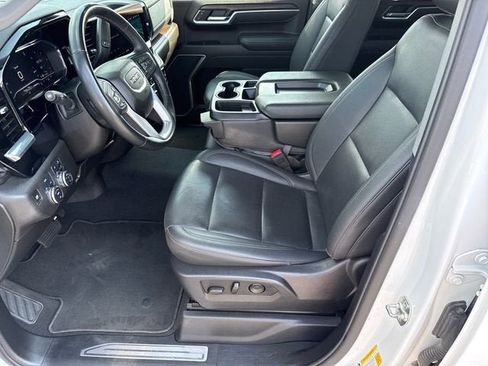 Used 2025 GMC Sierra 1500 SLT AWD/4WD image 10
