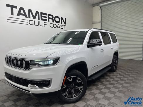 Used 2023 Jeep Wagoneer Series III w/ Convenience Group I image 2