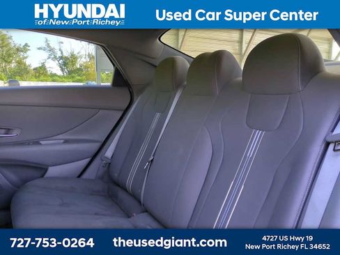 Used 2021 Hyundai Elantra SEL w/ Convenience Package FWD image 13
