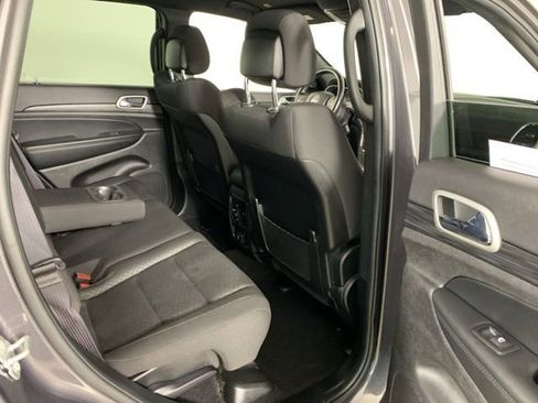 Used 2021 Jeep Grand Cherokee Laredo w/ Security & Convenience Group image 35