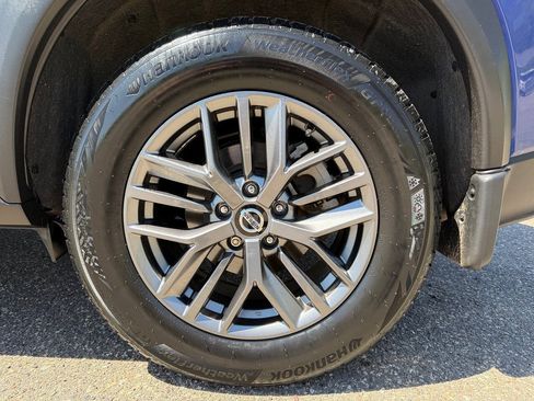 Used 2021 Nissan Rogue S AWD/4WD image 18