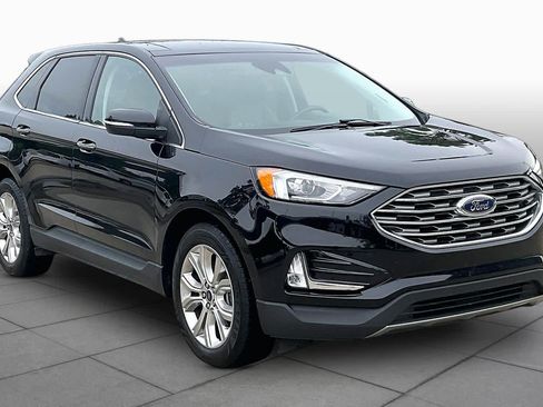Used 2019 Ford Edge Titanium w/ Cold Weather Package AWD/4WD image 3
