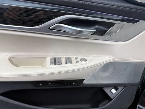Used 2019 BMW 750i xDrive w/ Executive Package AWD/4WD image 11